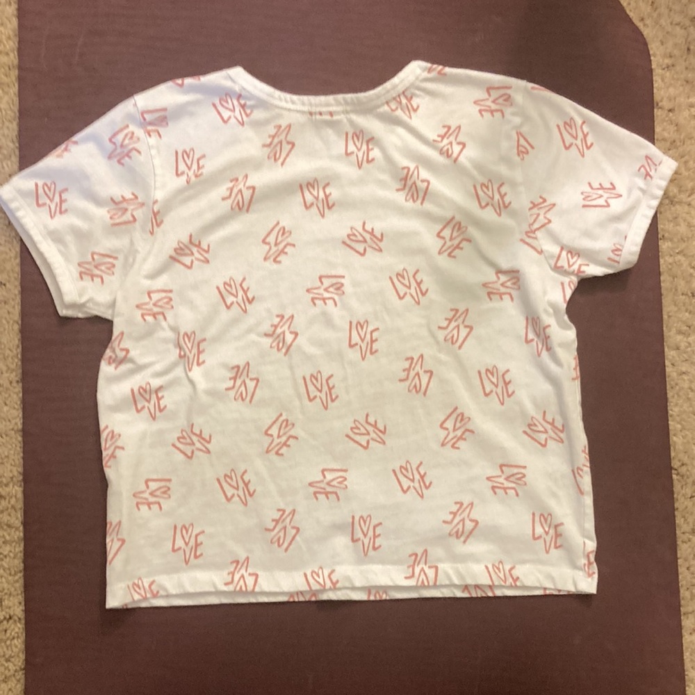 Recycled Thread Love Knit Short T-shirt in Pink on White in Size Medium M